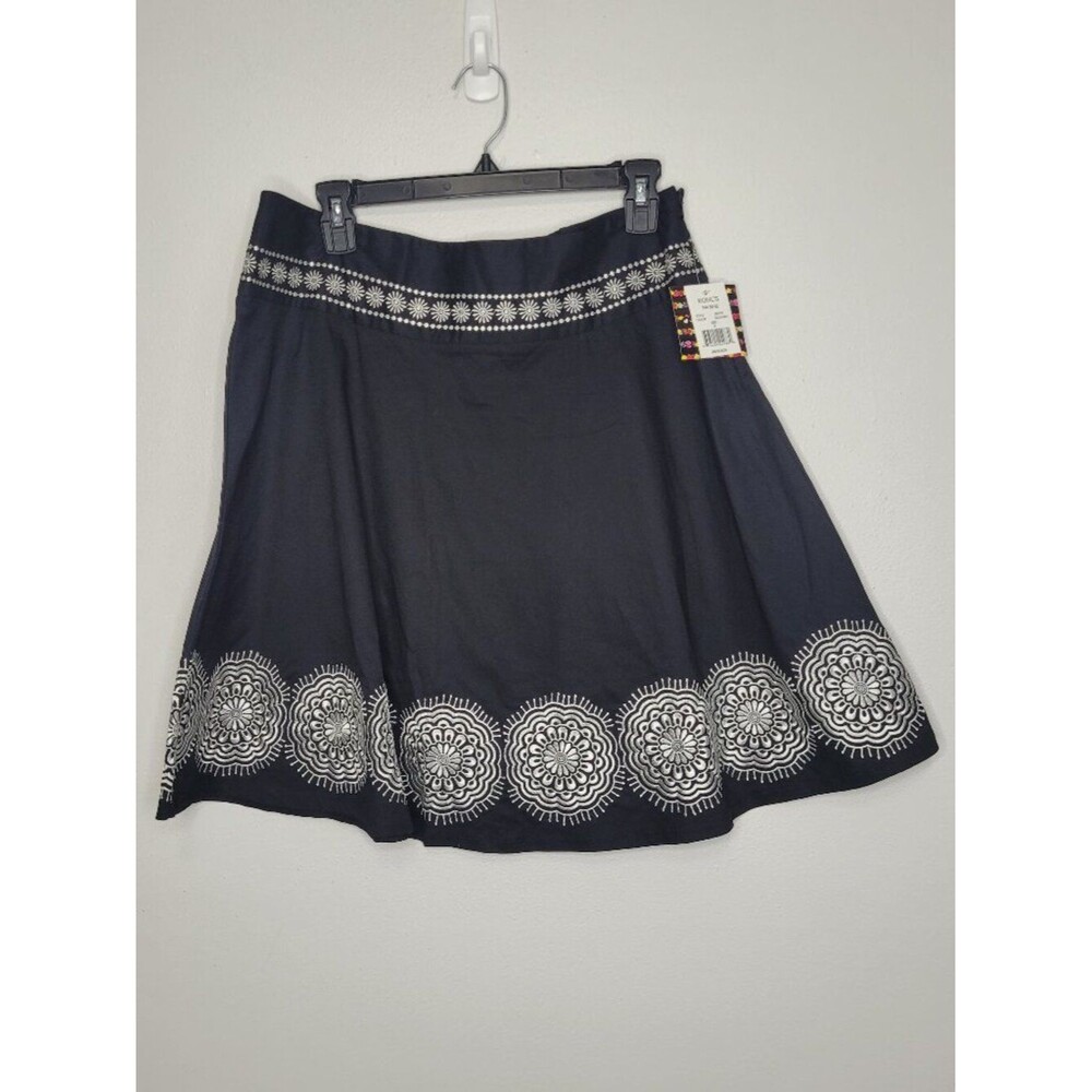 Heart Soul black white embroidered skater full short flirty skirt size 9 NWT